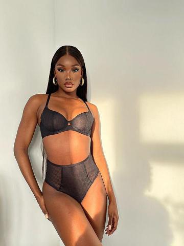 Моника фото 8